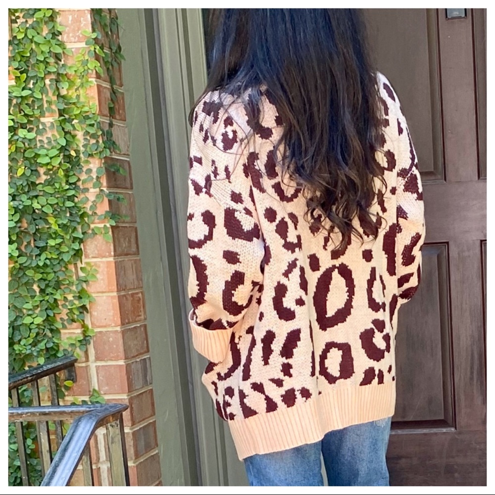✨ONE DAY SALE✨LEOPARD CHIC POCKET CARDIGAN - Picture 5 of 6